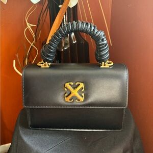 Jitney 2.8 Top Handle bag